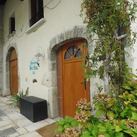 Chez Nous. B & B Bassy Exteriér fotografie